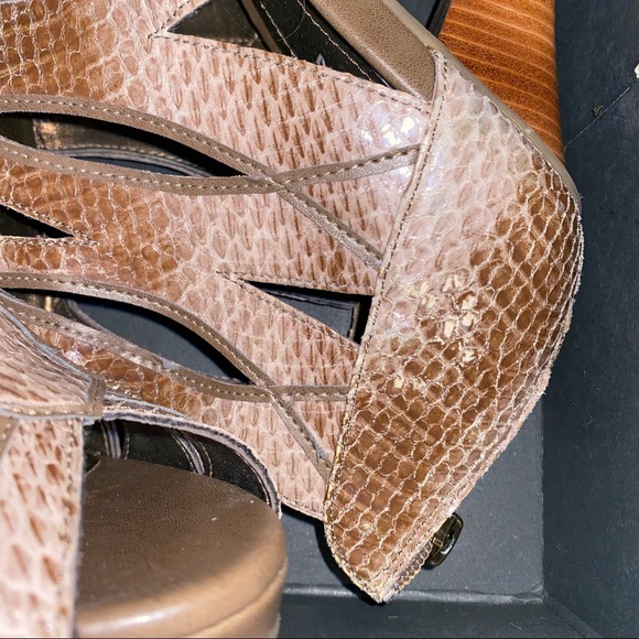 Kenneth Cole Reaction Peep Toe Bootie - Picture 7 of 9